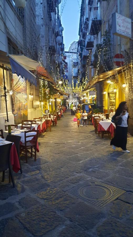 White Home Quartieri Spagnoli Naples Exterior photo
